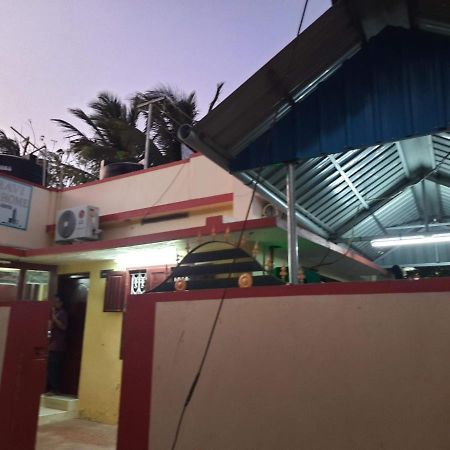 Raghavi Tourist Home Канниякумари Экстерьер фото