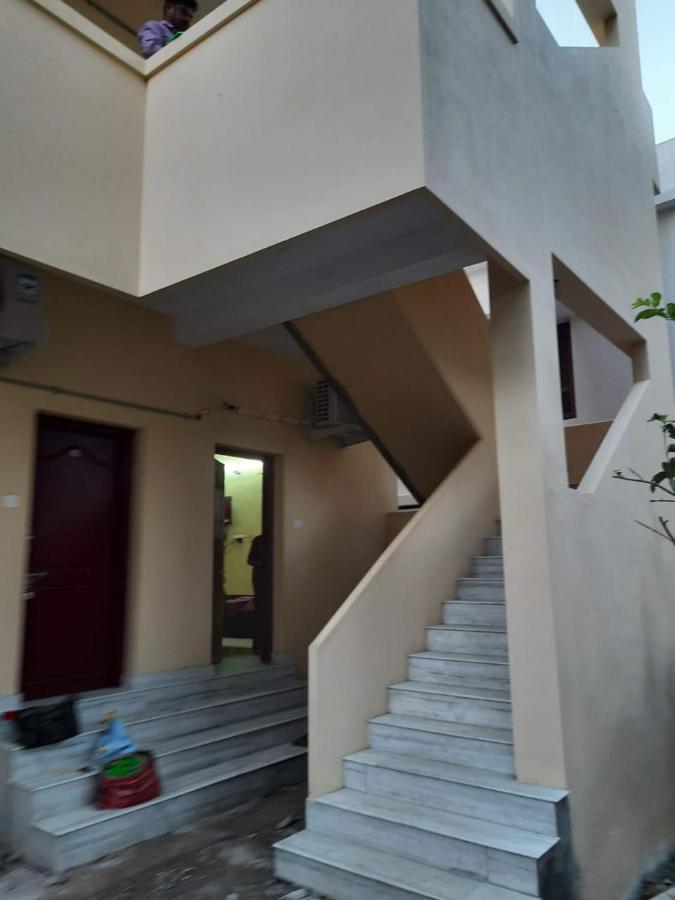 Raghavi Tourist Home Канниякумари Экстерьер фото