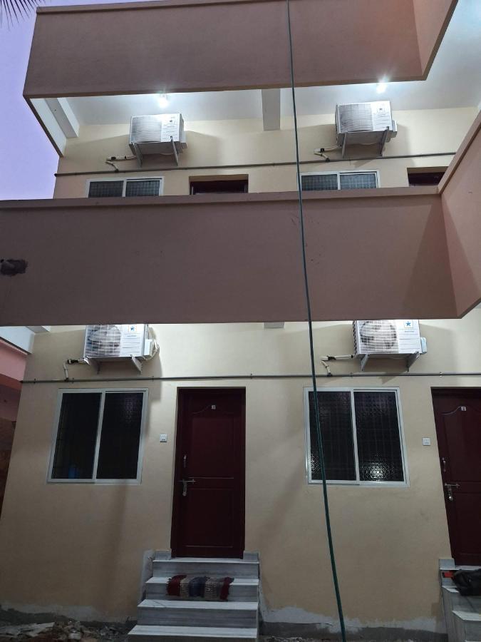 Raghavi Tourist Home Канниякумари Экстерьер фото